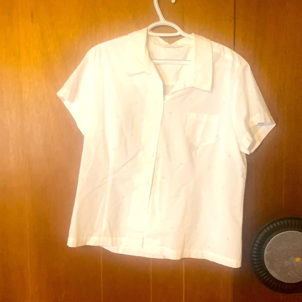 White top no tags